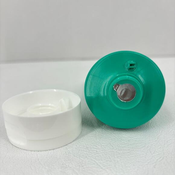 Selfless Hyram Centella & Green Tea Daily Gel Face Neck Cleanser 5 oz New in Box - Picture 3 of 4